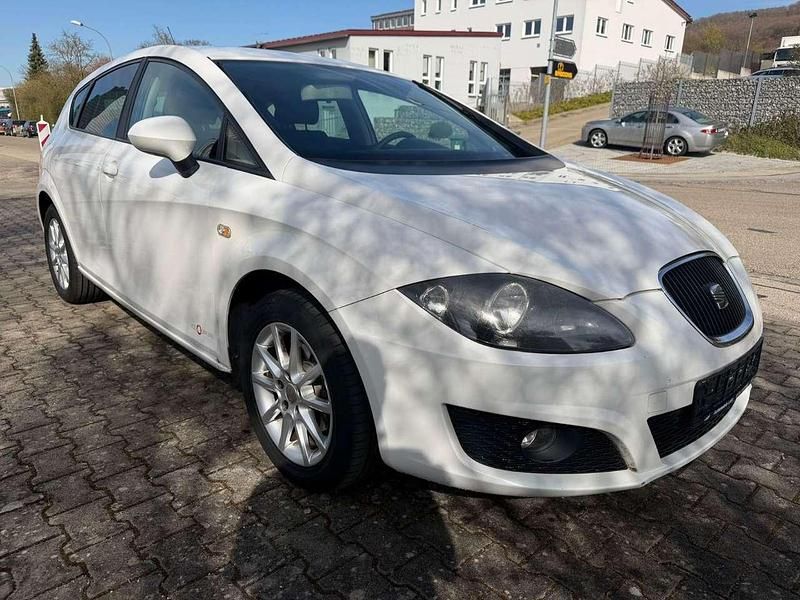 Gebraucht Seat Leon Reference 86 PS (63 kW) 2012 Weiß Limousine