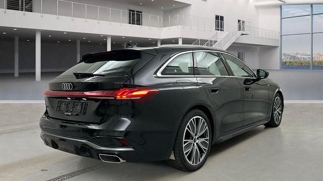 Second-hand Audi A5 S-line plus 204 CP (150 kW) 2026 Negru Break