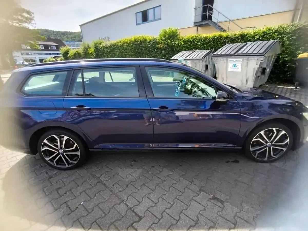 Gebraucht VW Passat 150 PS (110 kW) 2018 Blau Kombi
