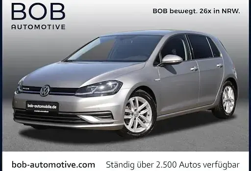 Gebraucht VW Golf VII Comfortline 131 PS (96 kW) 2019 Limousine