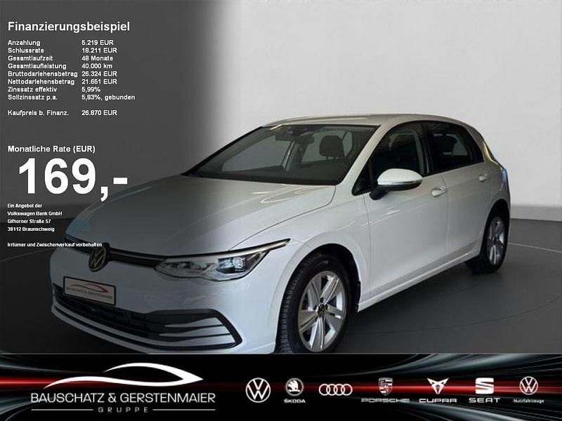 Weiß Gebraucht 2023 VW Golf Life Limousine | 26.870 € (Etwas zu teuer) - Bild 1/4