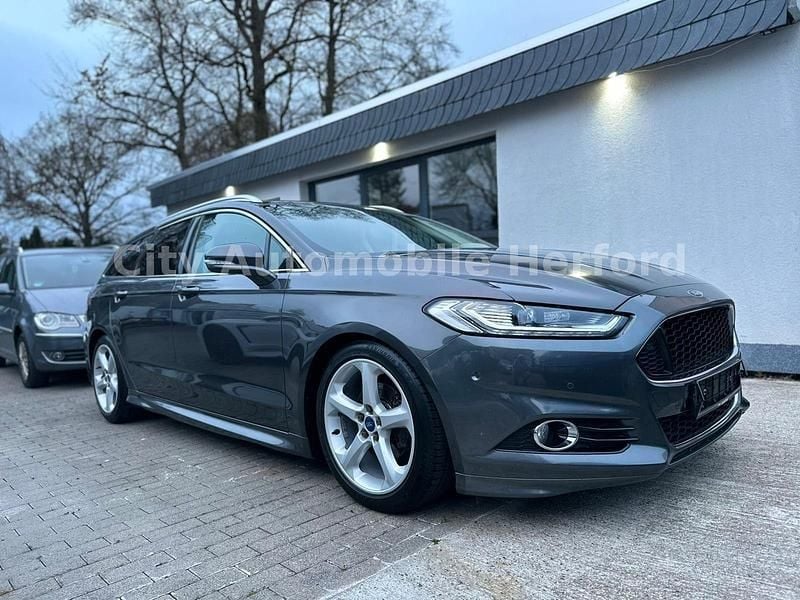 Gebraucht Ford Mondeo Titanium 179 PS (131 kW) 2015 Grau Kombi