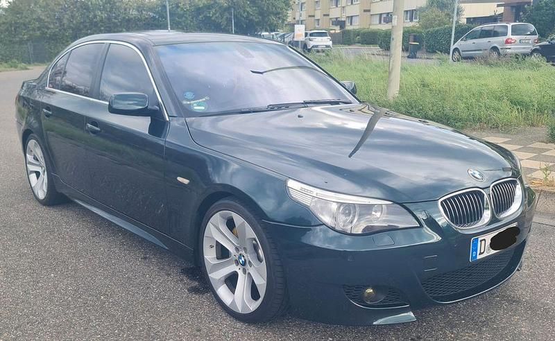 Grün Gebraucht 2004 BMW 545 Performance Limousine | 14.500 € - Bild 1/4