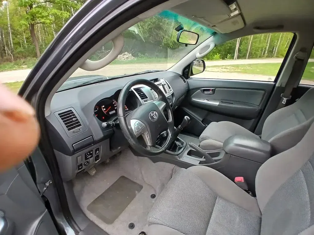 Gebraucht Toyota HiLux 144 PS (105 kW) 2013 Grau Pickup