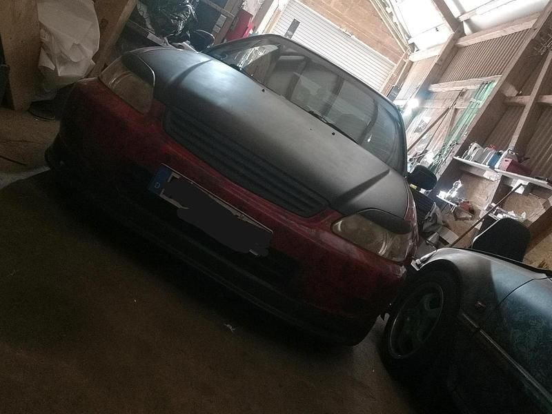 Rot Gebraucht 2000 Honda Civic Kleinwagen | 2.150 € (Fairer Preis) - Bild 1/4