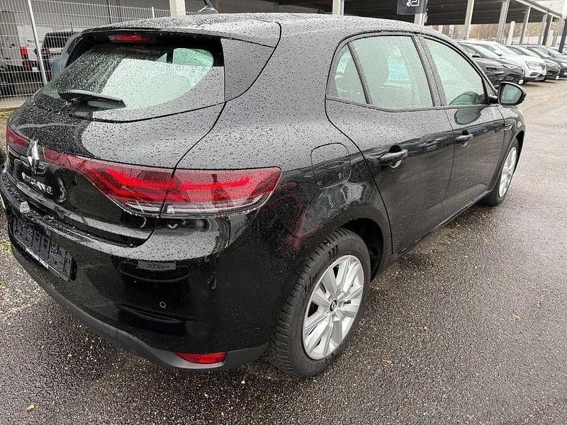 Gebraucht Renault Mégane IV Zen 140 PS (102 kW) 2023 Schwarz Limousine