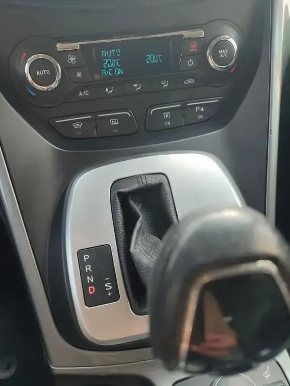 Używany Ford C-MAX Titanium 140 KM (102 kW) 2014 Srebrny Minivan