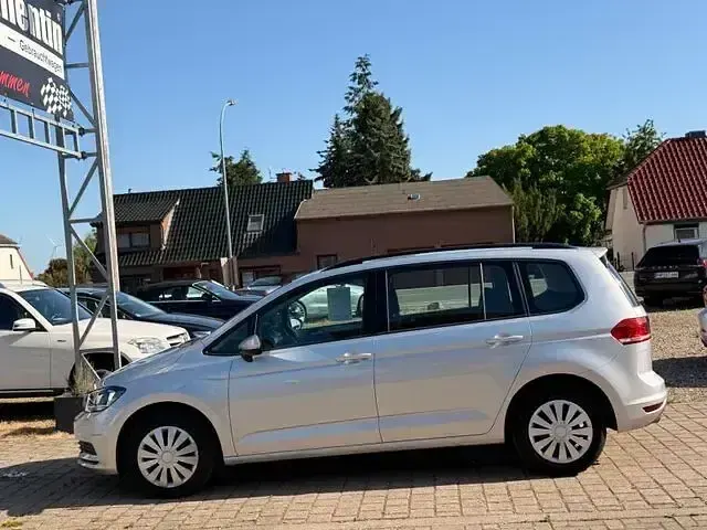 Gebraucht VW Touran 150 PS (110 kW) 2018 Silber Van / Kleinbus