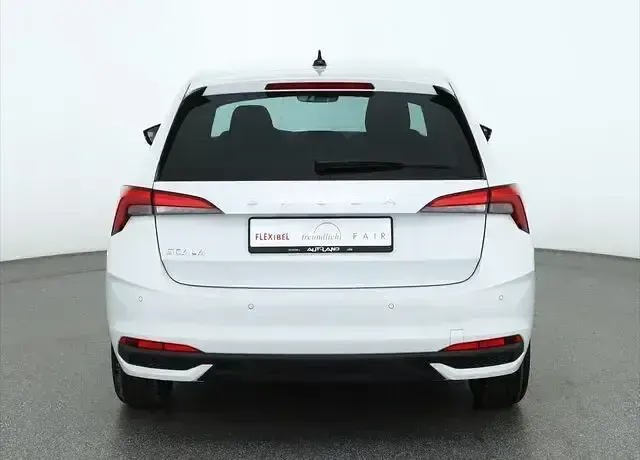Nowe Skoda Scala 116 KM (85 kW) 2026 Biały Hatchback