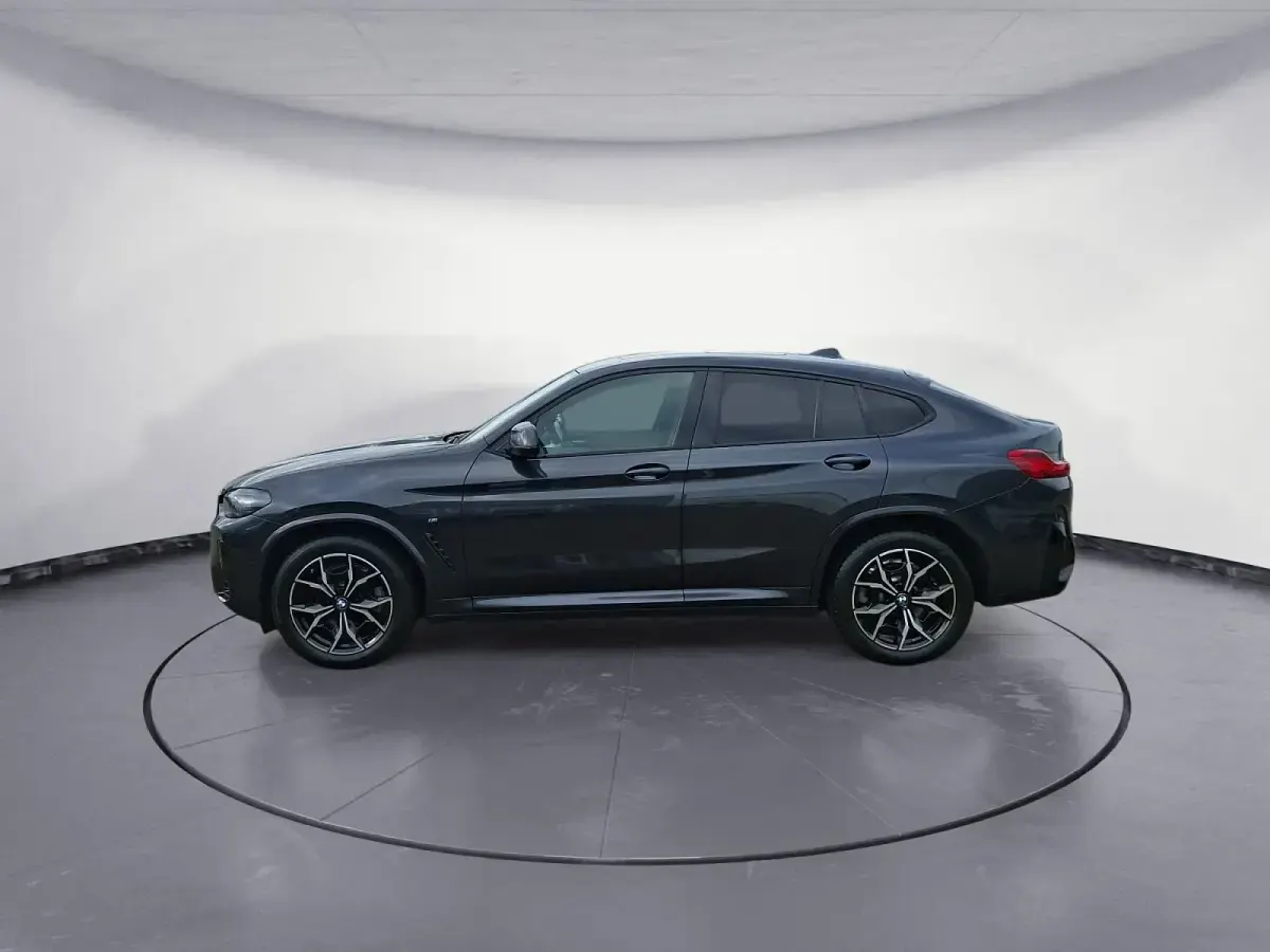 Gebraucht BMW X4 M Sport 190 PS (139 kW) 2022 SUV