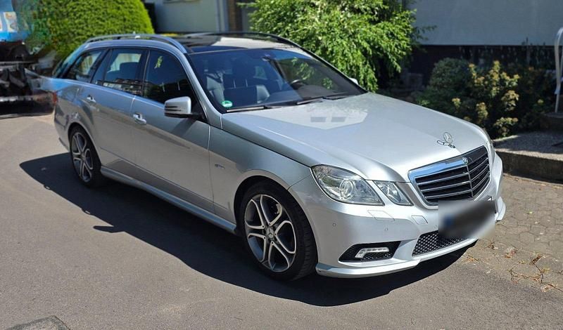 Gebraucht Mercedes E350 AMG 231 PS (169 kW) 2010 Silber Kombi