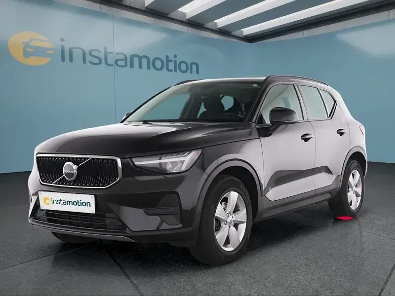 Gebraucht Volvo XC40 129 PS (94 kW) 2024 Schwarz SUV