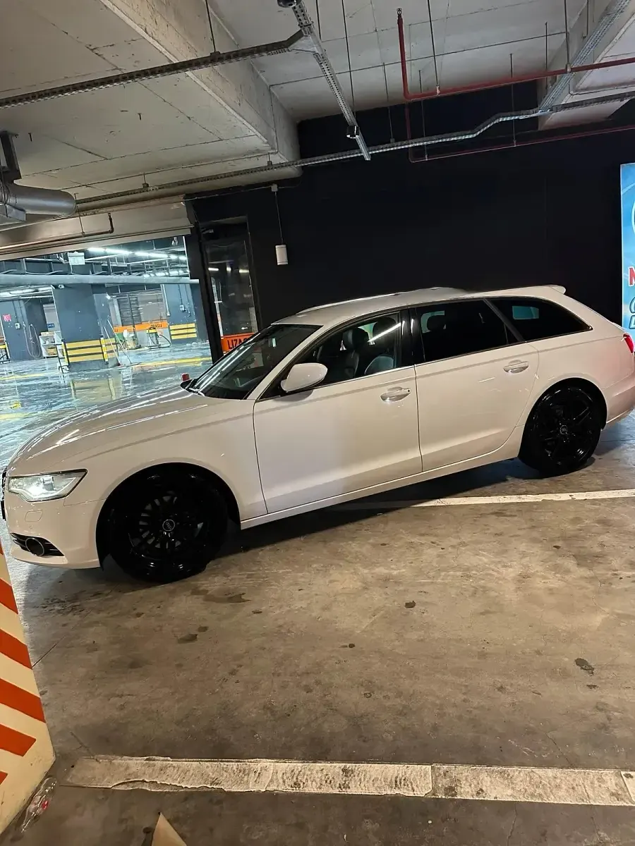 Second-hand Audi A6 Comfort 204 CP (150 kW) 2012 Alb Break