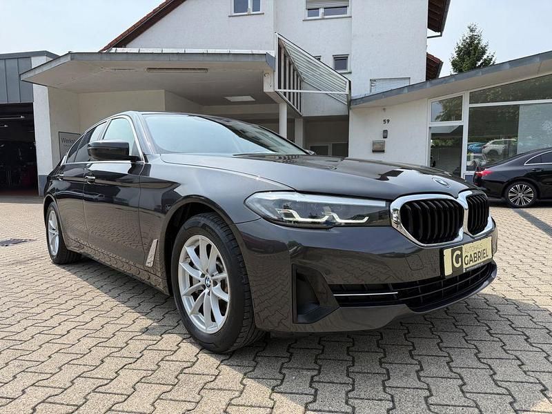 Gebraucht BMW 530 252 PS (185 kW) 2020 Grau Limousine
