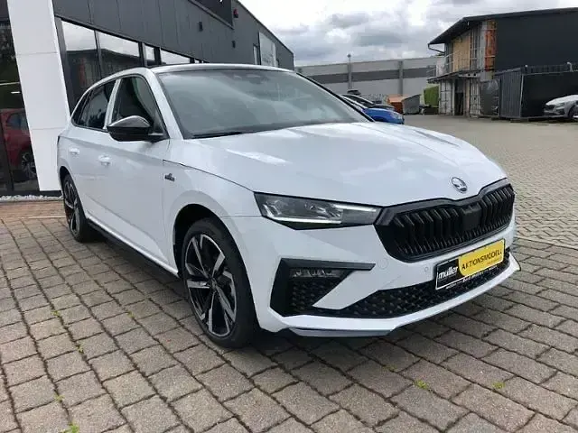 Neu Skoda Scala Monte Carlo 150 PS (110 kW) 2026 Moonweiss metallic Kleinwagen