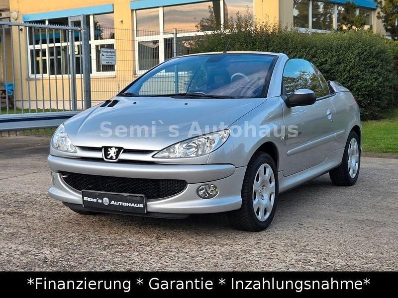 Silber Gebraucht 2006 Peugeot 206 CC Quiksilver Cabrio | 3.290 € (Teuer) - Bild 1/4
