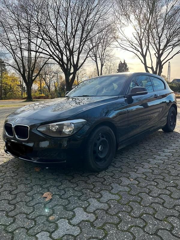 Schwarz Gebraucht 2014 BMW 114 Kleinwagen | 5.499 € (Guter Preis) - Bild 1/4