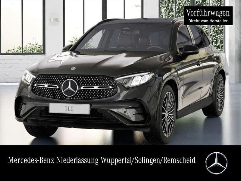 Grau Gebraucht 2025 Mercedes GLC200 AMG SUV | 58.450 € (Fairer Preis) - Bild 1/4