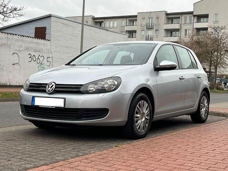 Gebraucht VW Golf VI 102 PS (75 kW) 2010 Silber Kleinwagen