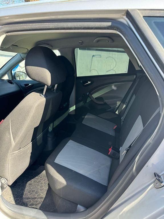 Gebraucht Seat Ibiza Reference 75 PS (55 kW) 2012 Silber Limousine