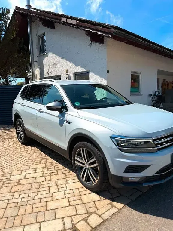 Gebraucht VW Tiguan Allspace 190 PS (139 kW) 2018 Weiß SUV