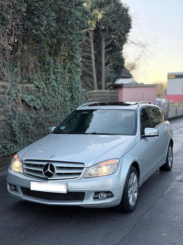 Silber Gebraucht 2010 Mercedes C220 Kombi | 4.850 € (Fairer Preis) - Bild 1/4