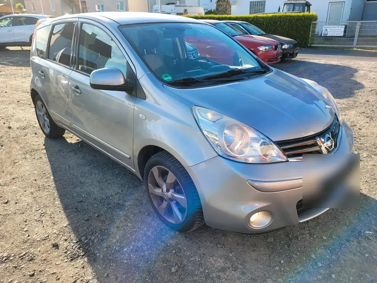 Gebraucht Nissan Note 88 PS (64 kW) 2011 Silber Kleinwagen