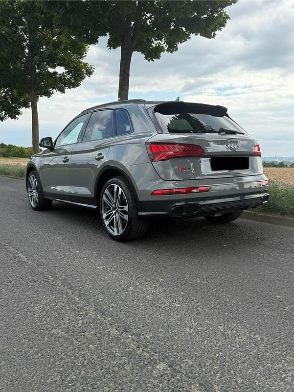 Grau Gebraucht 2018 Audi SQ5 Design SUV | 37.900 € (Fairer Preis) - Bild 1/4