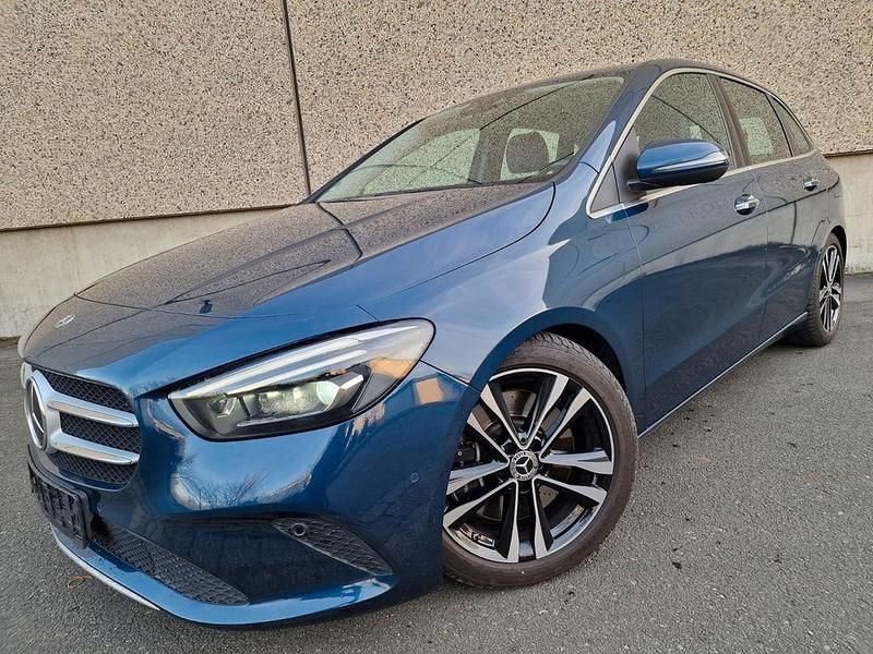 Gebraucht Mercedes B180 Progressive 116 PS (85 kW) 2019 Denimblau Van / Kleinbus
