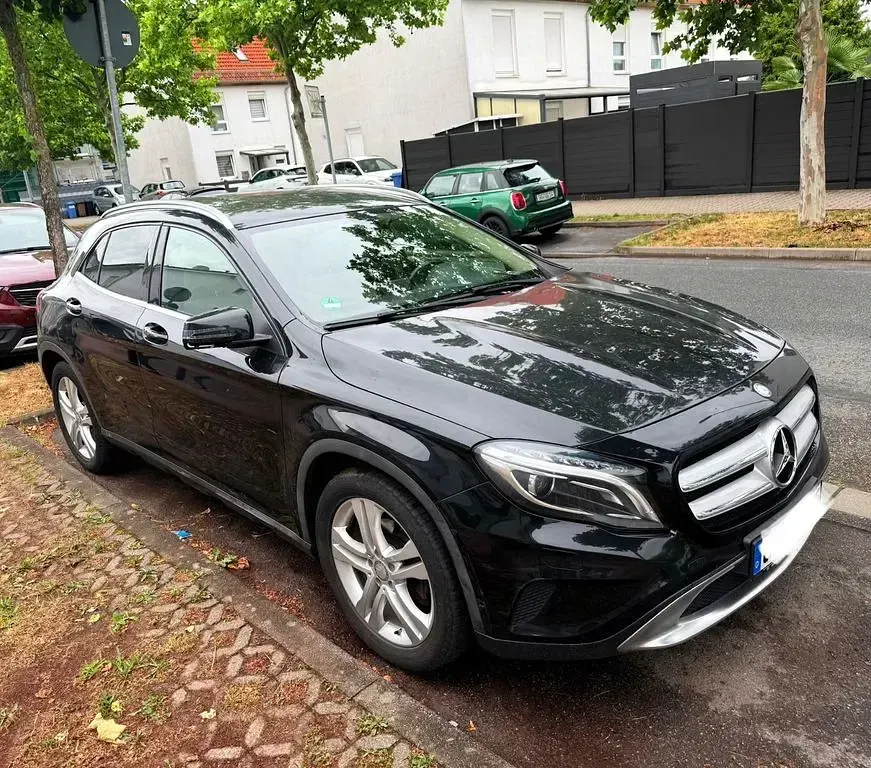 Gebraucht Mercedes GLA200 136 PS (100 kW) 2014 Schwarz SUV