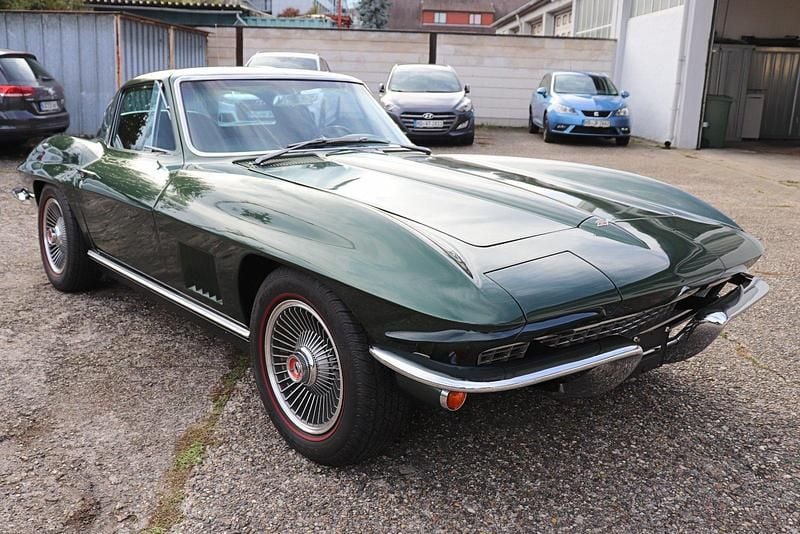 Grün Gebraucht 1967 Chevrolet Corvette Coupé | 110.000 € - Bild 1/4