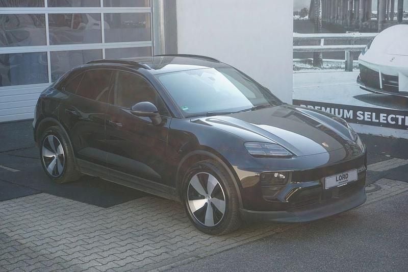 Gebraucht Porsche Macan 4 Electric Basis 264 kW (360 PS) 2025 Schwarz SUV