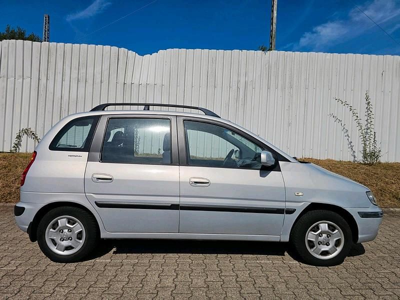 Gebraucht Hyundai Matrix 103 PS (75 kW) 2004 Grau Van / Kleinbus