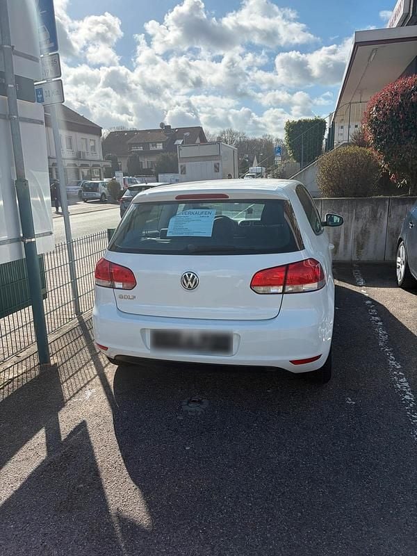 Gebraucht VW Golf VI 86 PS (63 kW) 2011 Weiß Kleinwagen
