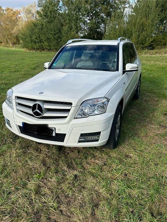 Weiß Gebraucht 2012 Mercedes GLK220 SUV | 12.990 € (Fairer Preis) - Bild 1/4