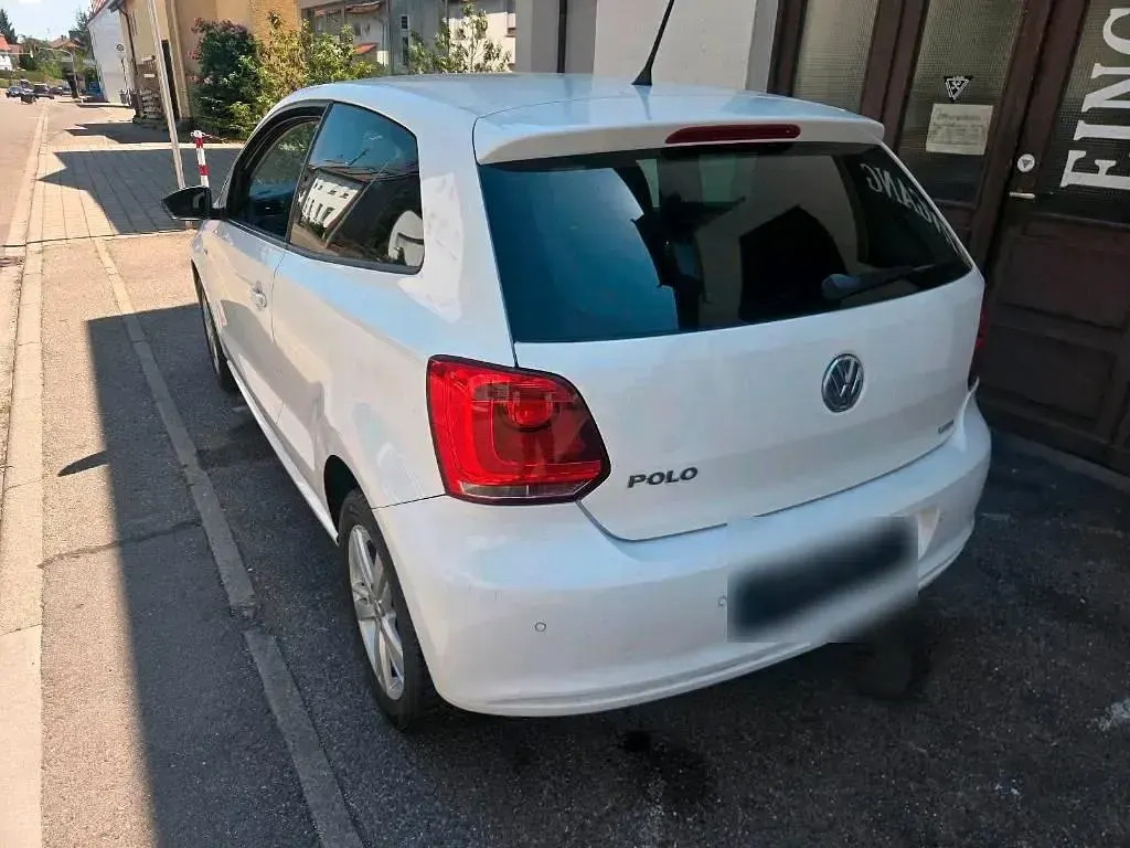 Gebraucht VW Polo 60 PS (44 kW) 2012 Weiß Kleinwagen