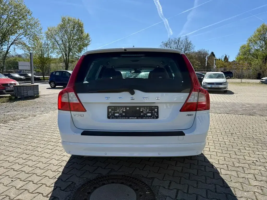 Gebraucht Volvo V70 Momentum 238 PS (175 kW) 2008 Weiß Kombi