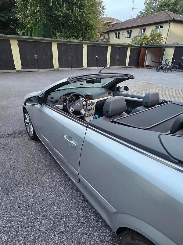Gebraucht Opel Astra Cabriolet 105 PS (77 kW) 2007 Silber Cabrio