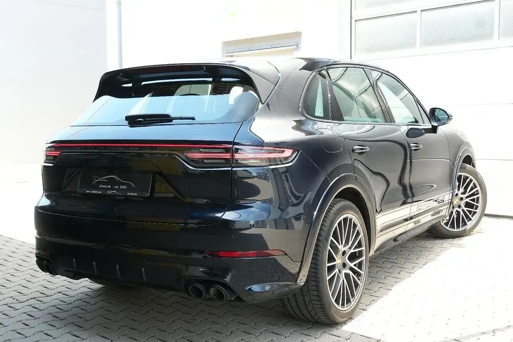 Gebraucht Porsche Cayenne GTS Chrono 460 PS (338 kW) 2023 Blau SUV