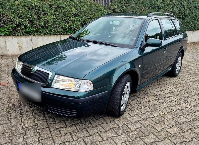 Grün Gebraucht 2006 Skoda Octavia Kombi | 2.690 € (Fairer Preis) - Bild 1/4