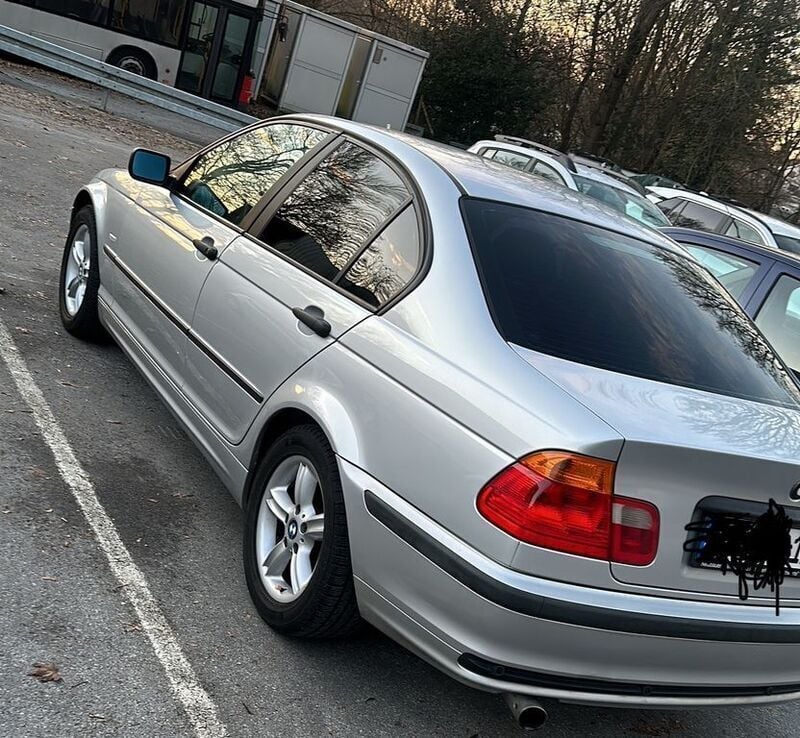 Second-hand BMW 316 105 CP (77 kW) 2001 Argintiu Berlinǎ