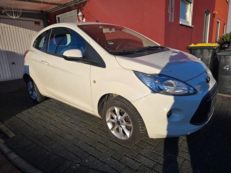 Gebraucht Ford Ka 69 PS (50 kW) 2012 Weiß Kleinwagen