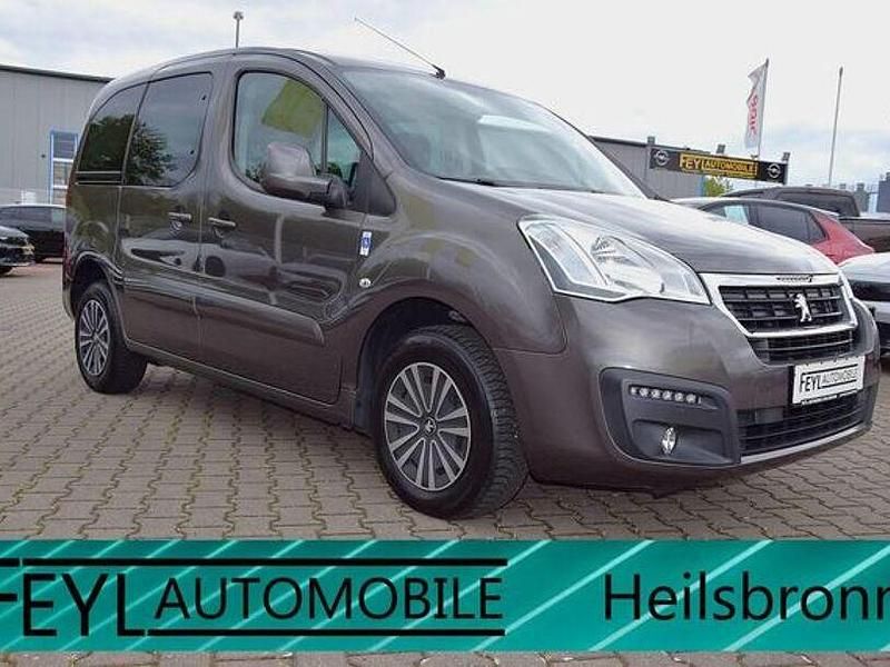Gebraucht Peugeot Partner 98 PS (72 kW) 2017 Grau Van / Kleinbus