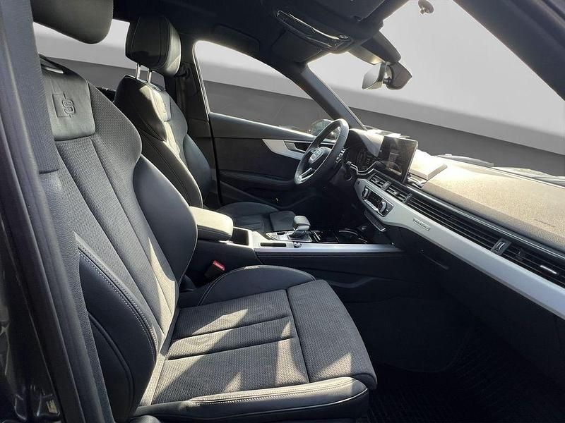 Gebraucht Audi A4 S-Line 204 PS (150 kW) 2025 Grau Kombi