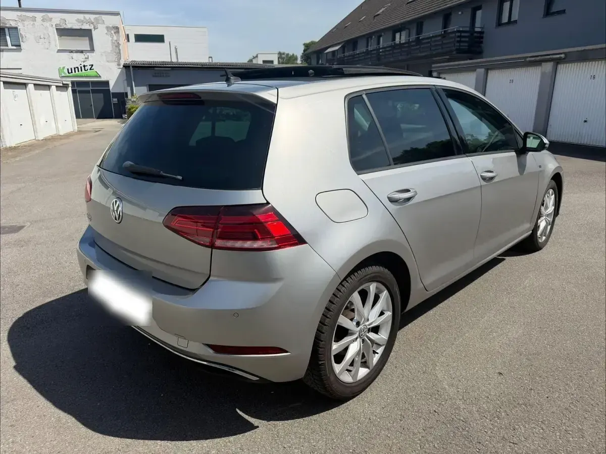Gebraucht VW Golf VII Join 150 PS (110 kW) 2018 Silber Limousine