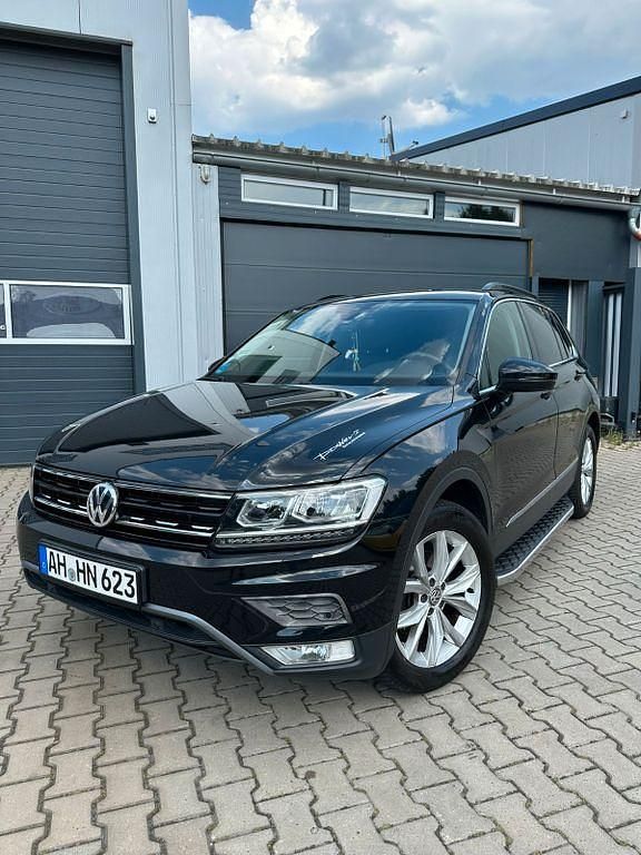 Schwarz Gebraucht 2016 VW Tiguan Highline SUV | 17.500 € (Fairer Preis) - Bild 1/4