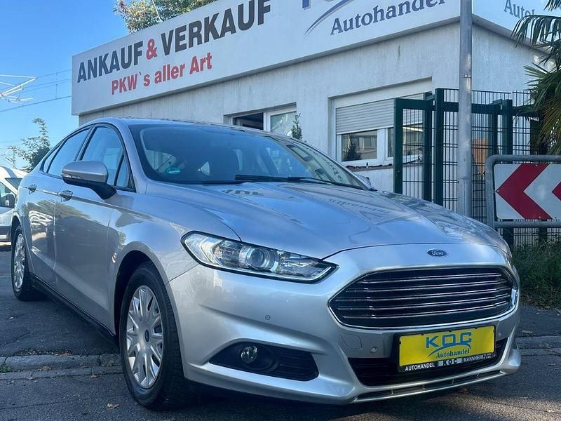 Polarsilber metallic Gebraucht 2017 Ford Mondeo Limousine | 12.900 € (Superpreis) - Bild 1/4