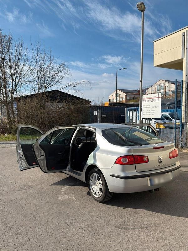 Gebraucht Renault Laguna II Dynamique 135 PS (99 kW) 2006 Grau Limousine