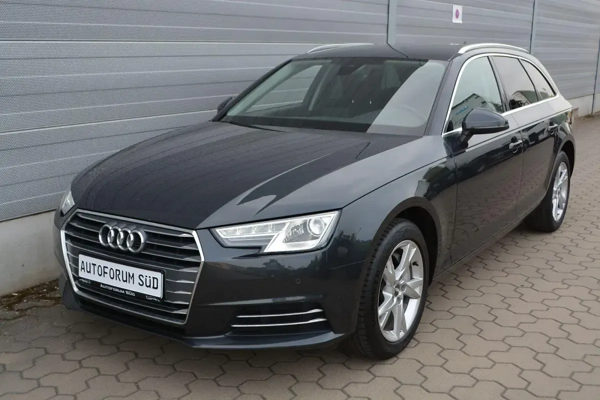 Gebraucht Audi A4 Sport 190 PS (139 kW) 2017 Grau Kombi
