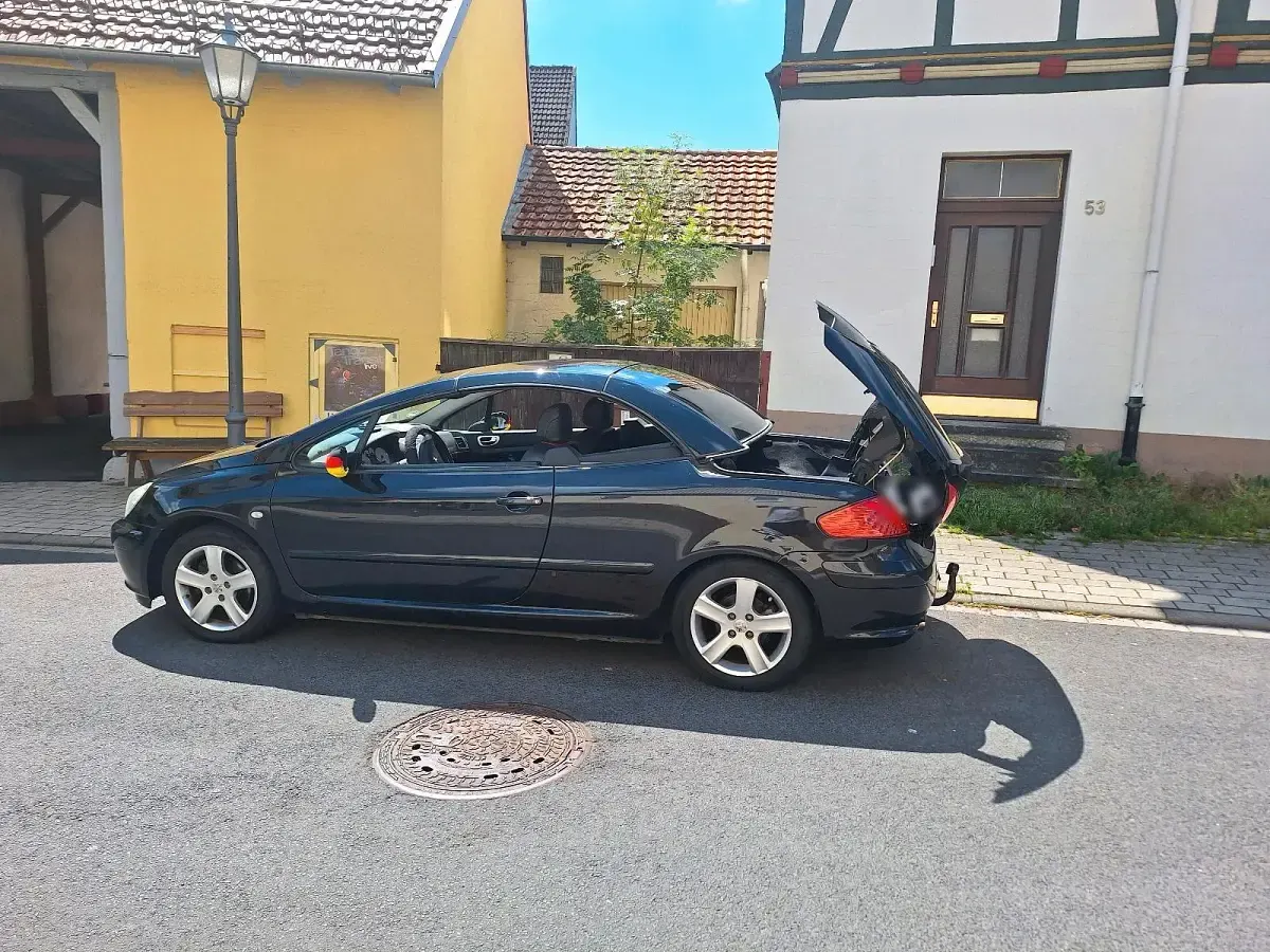 Gebraucht Peugeot 307 CC Tendance 136 PS (100 kW) 2005 Schwarz Cabrio